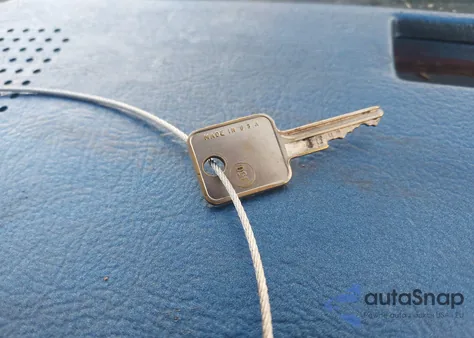 1982 Chevrolet C10 from USA, damaged, VIN 02GCDC14H2C115930